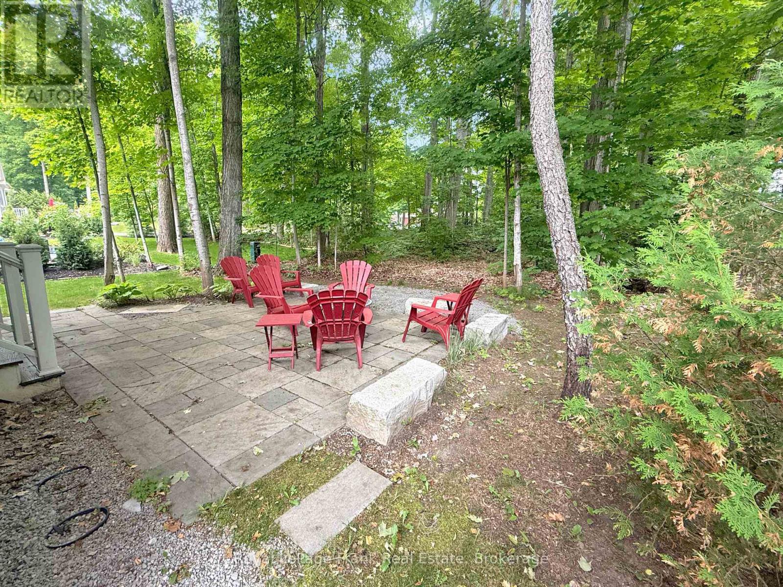 209 - 50 Hollow Lane Property Photo 7