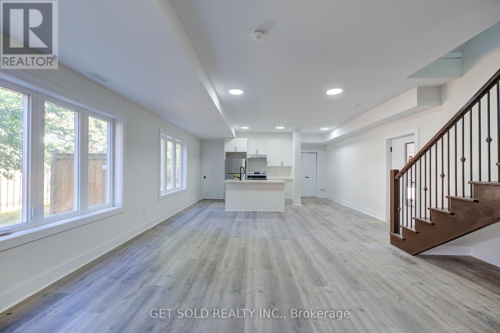 5 - 6701 Thorold Stone Road Property Photo 2