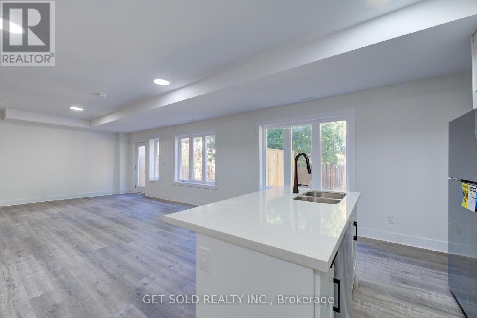 5 - 6701 Thorold Stone Road Property Photo 5