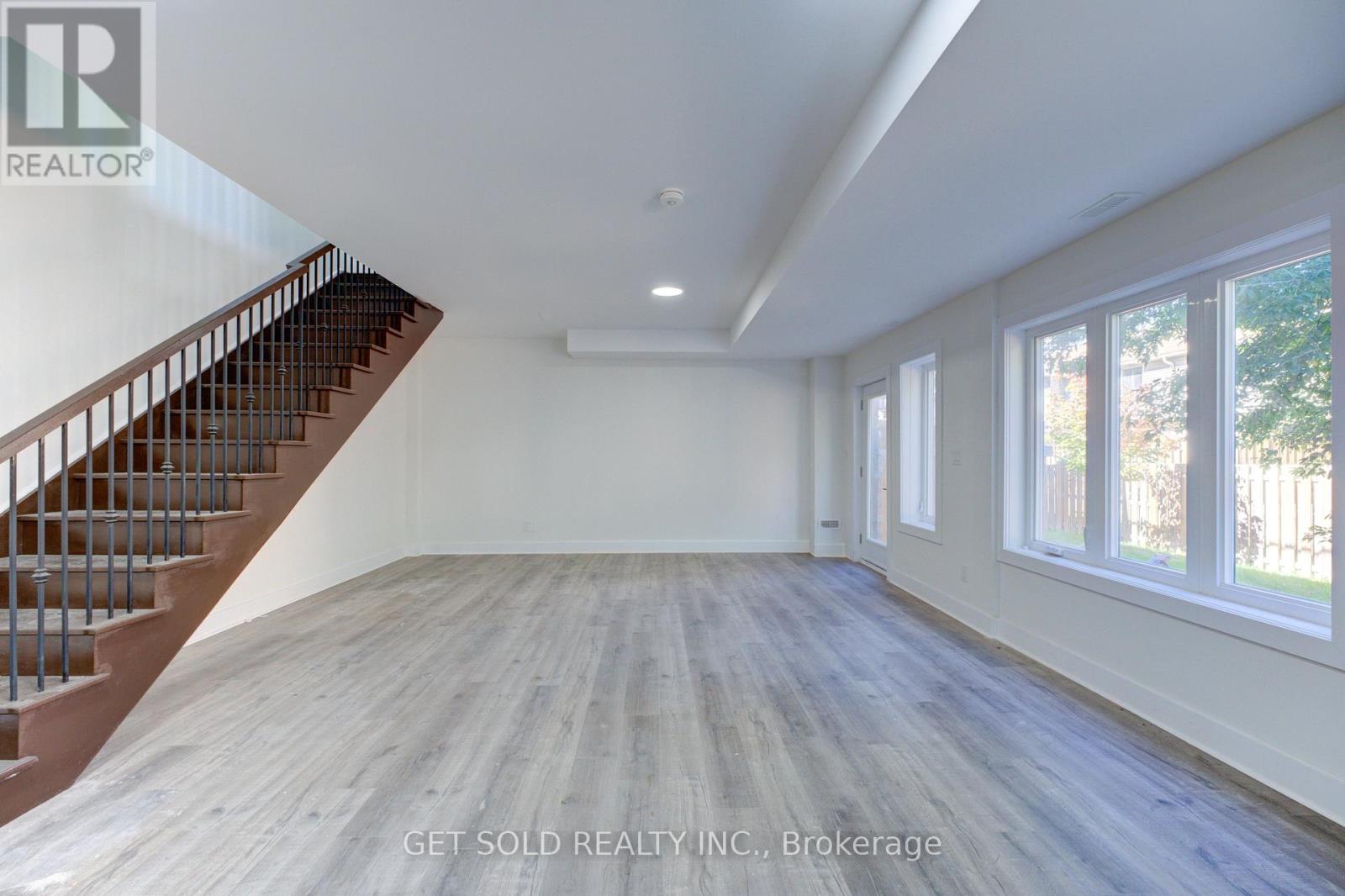 5 - 6701 Thorold Stone Road Property Photo 7