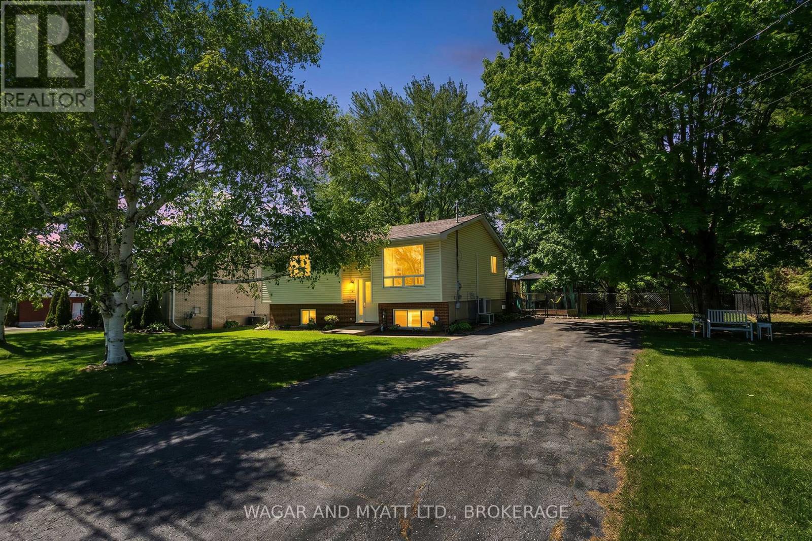 39 RIVERVIEW DRIVE