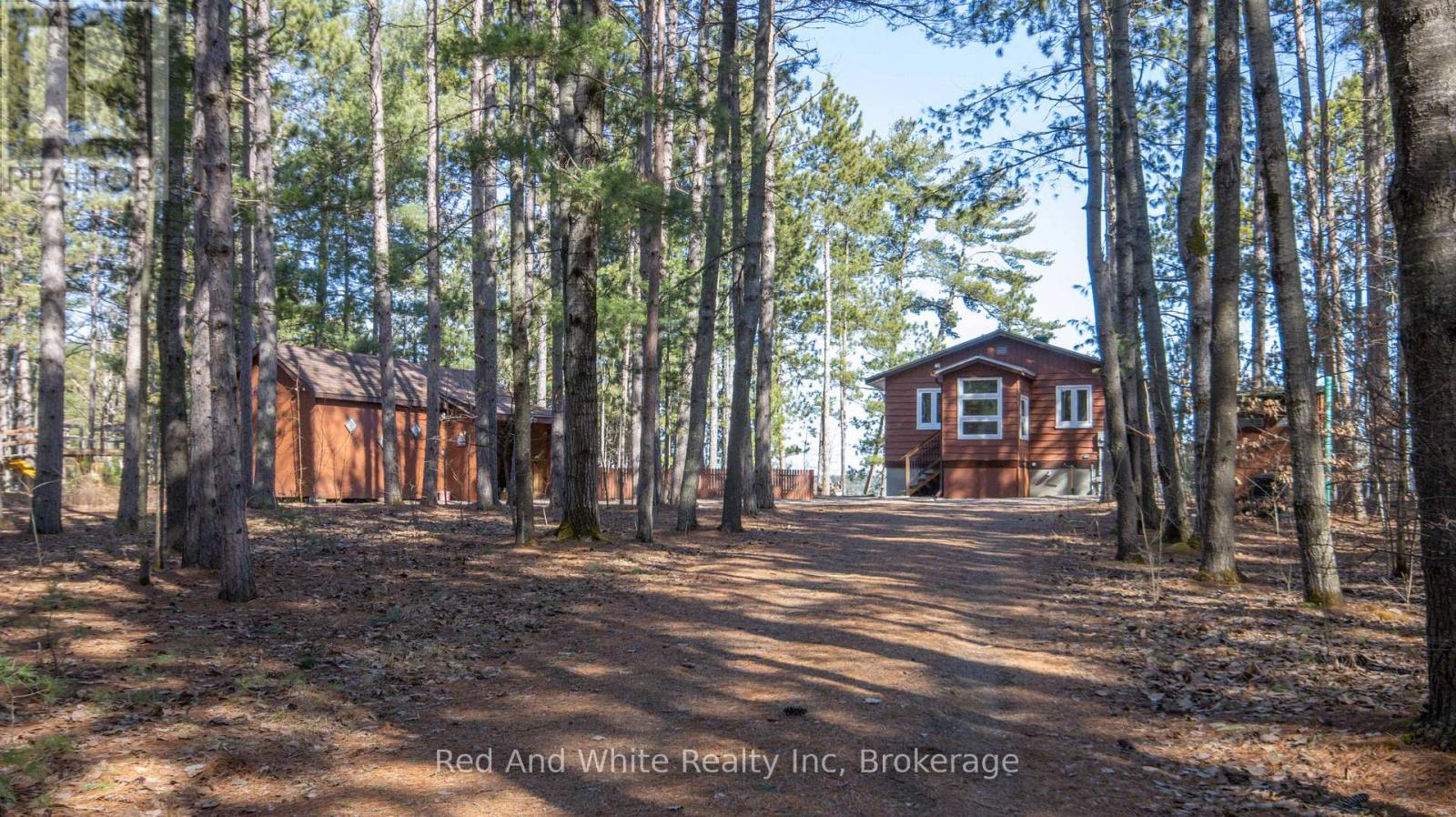 610 Pine Point Lane Property Photo 1