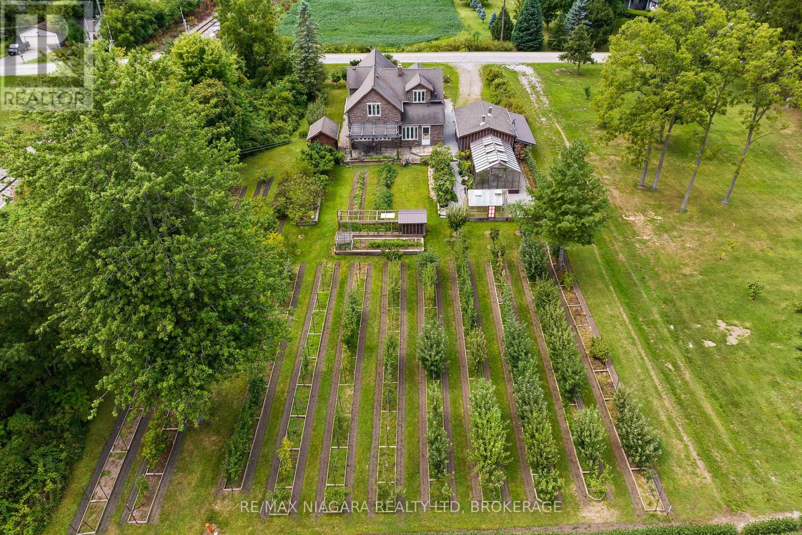 63023 Perry Road Property Photo 9