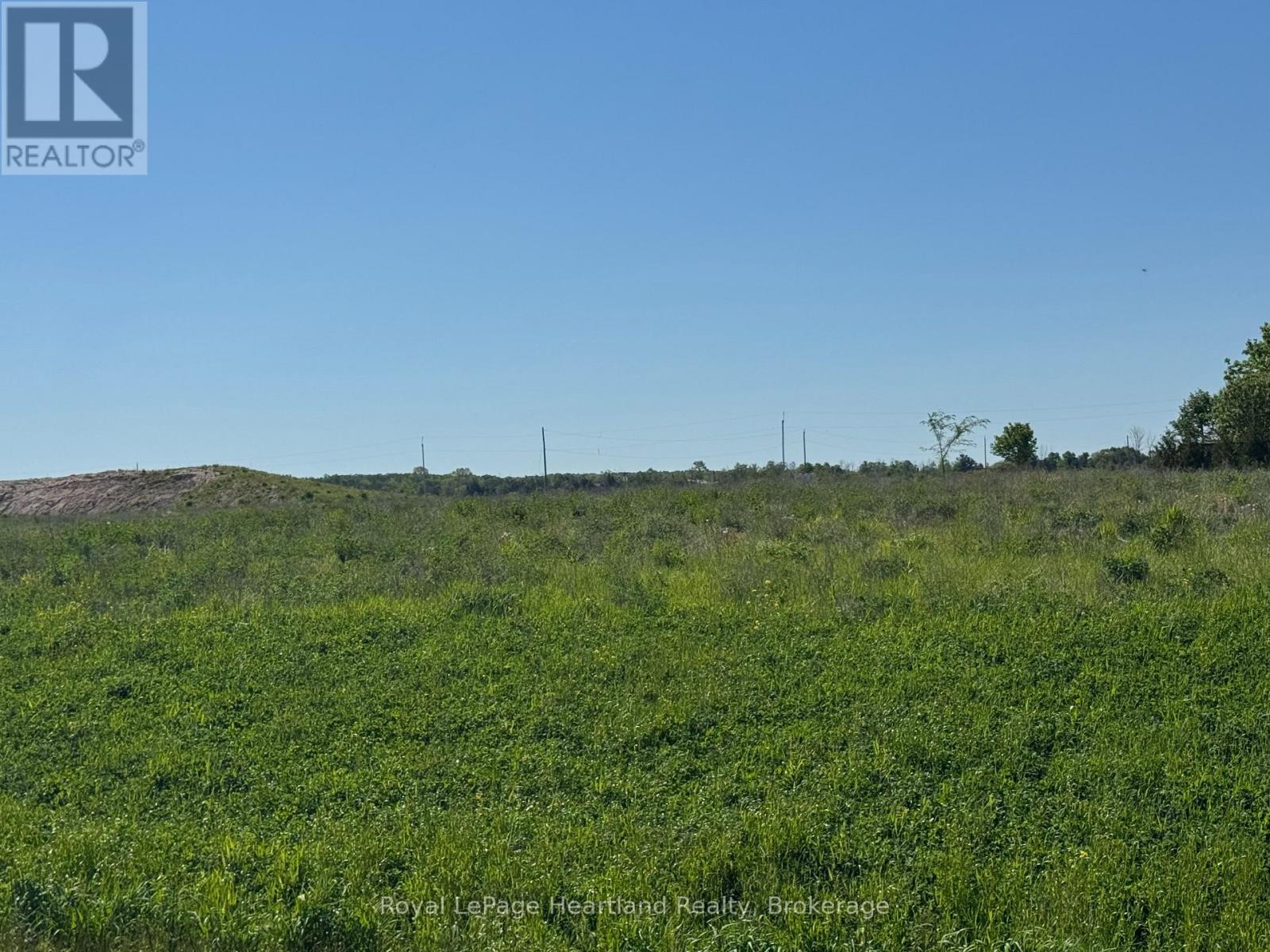 Part 7 Fullerview Drive Property Photo 5