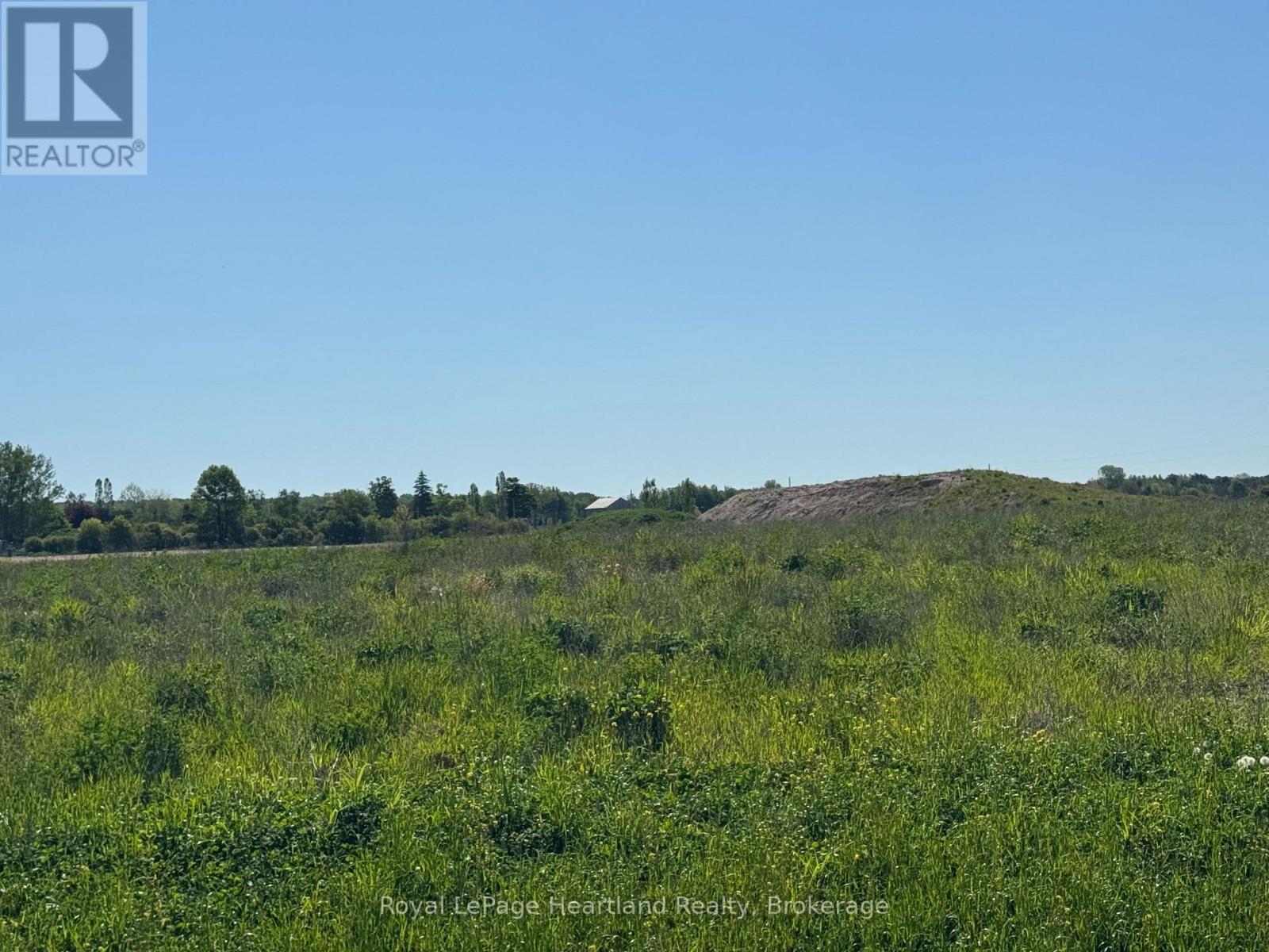 Part 7 Fullerview Drive Property Photo 6