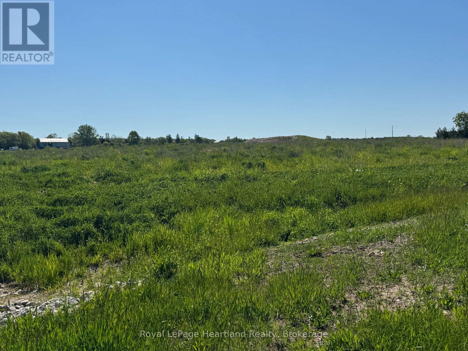 Part 7 Fullerview Drive Property Photo 8