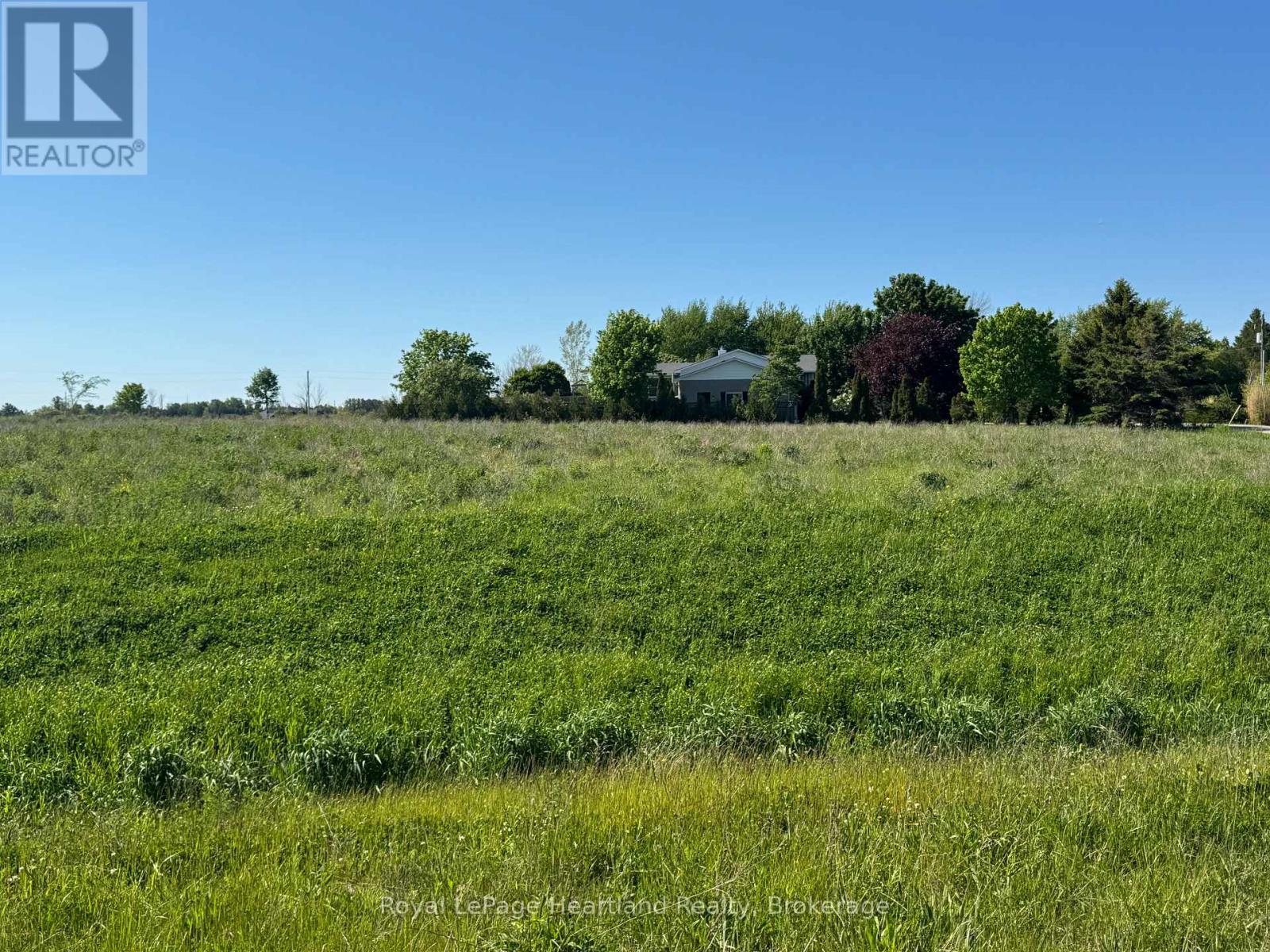Part 7 Fullerview Drive Property Photo 10