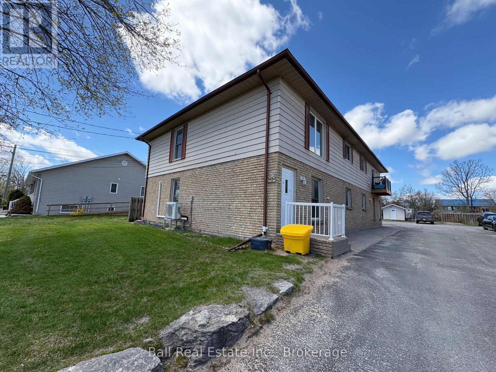 5 - 44 ANNE STREET Property Photo 1