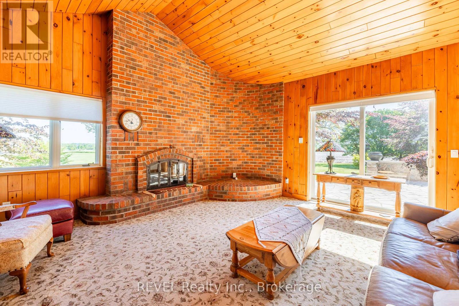 458 Chippawa Road Property Photo 8