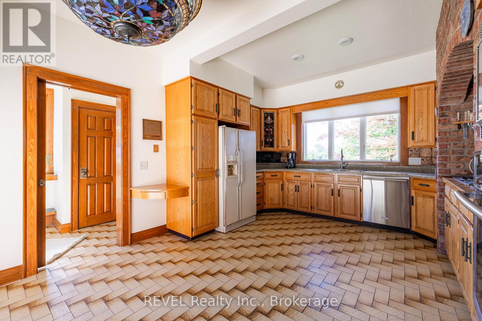 458 Chippawa Road Property Photo 13