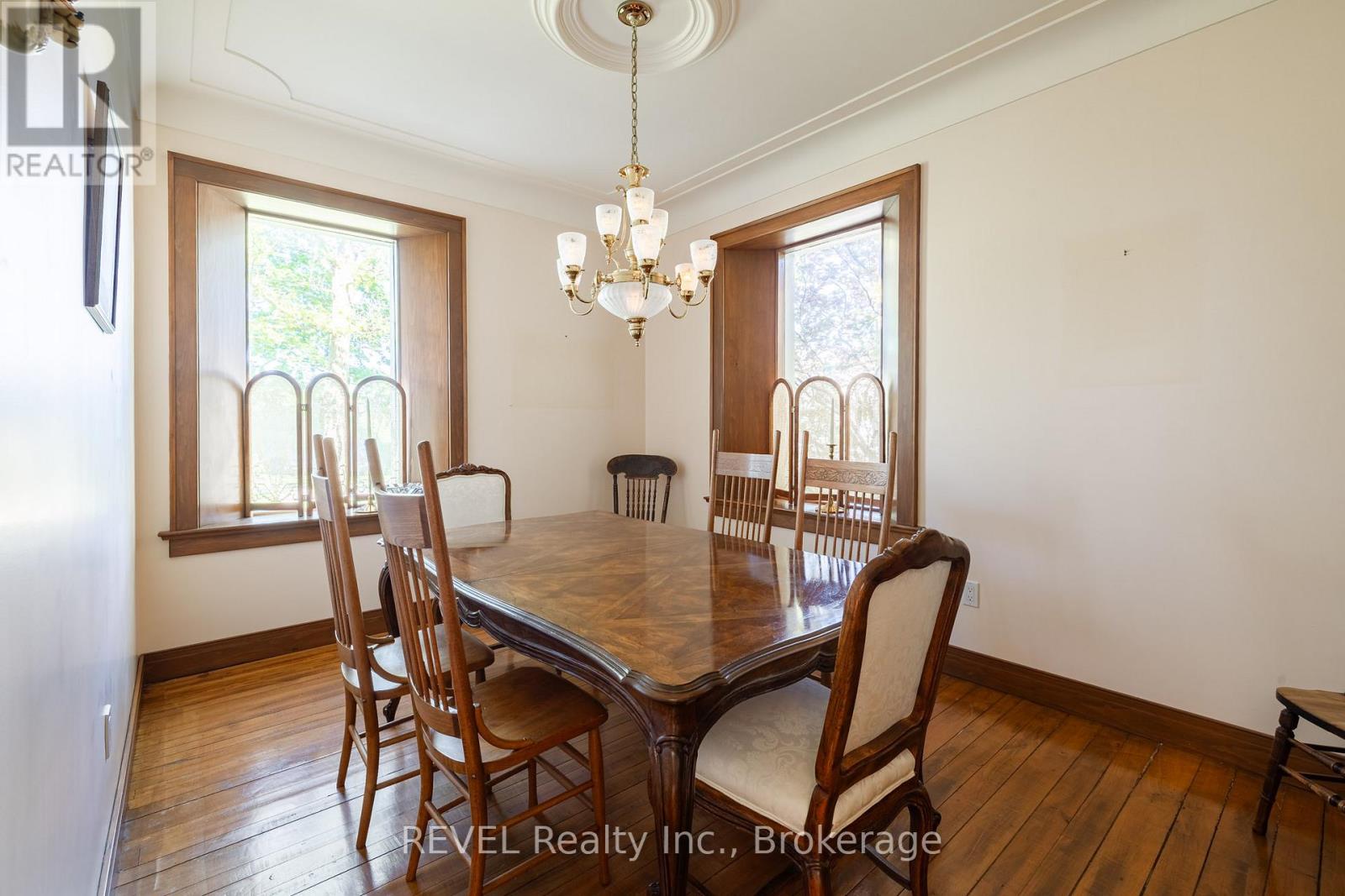 458 Chippawa Road Property Photo 16