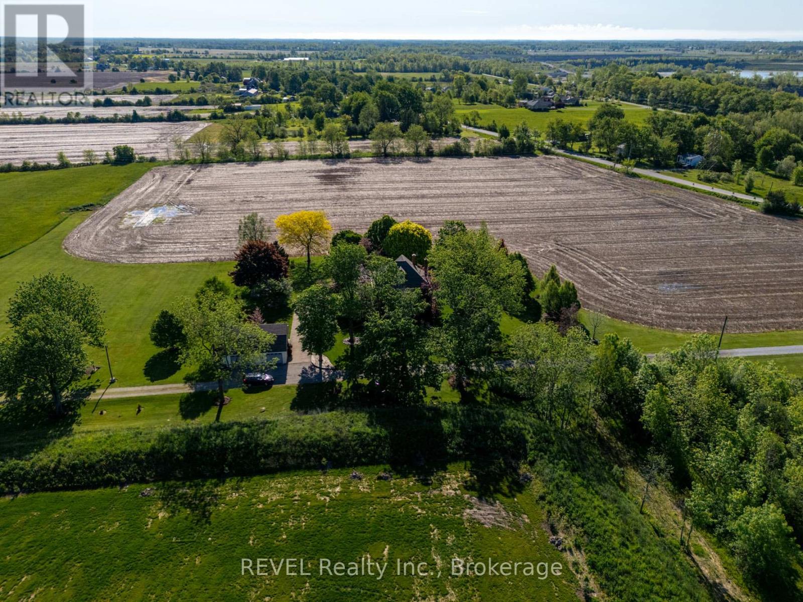 458 Chippawa Road Property Photo 35