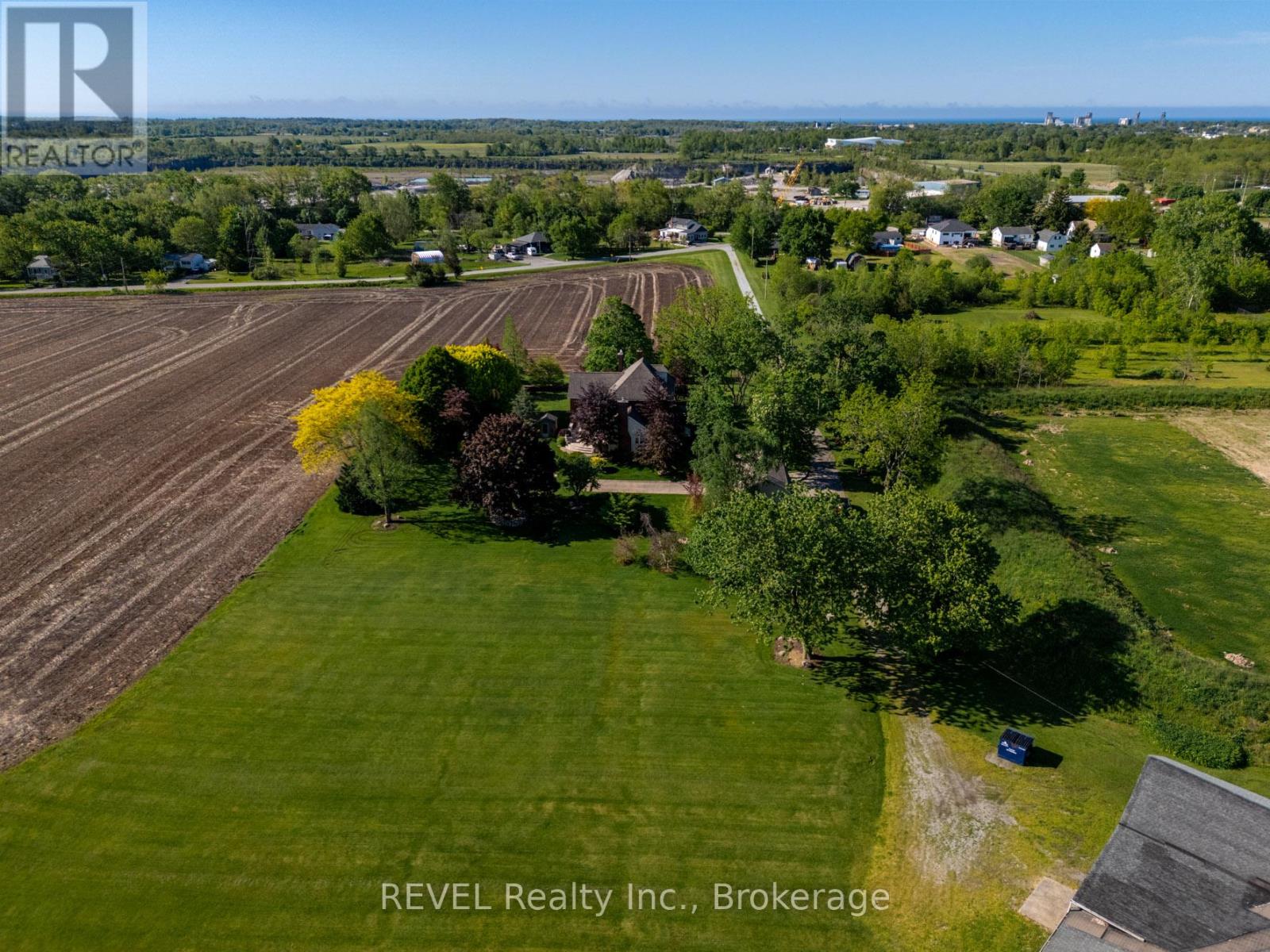 458 Chippawa Road Property Photo 37