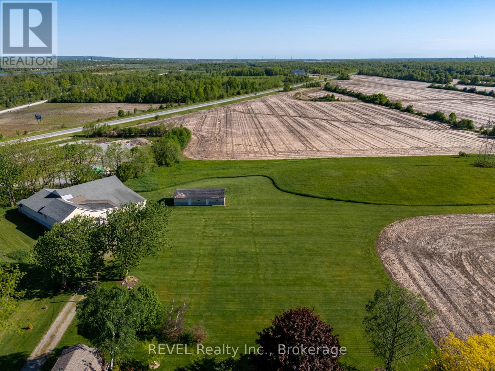 458 Chippawa Road Property Photo 38
