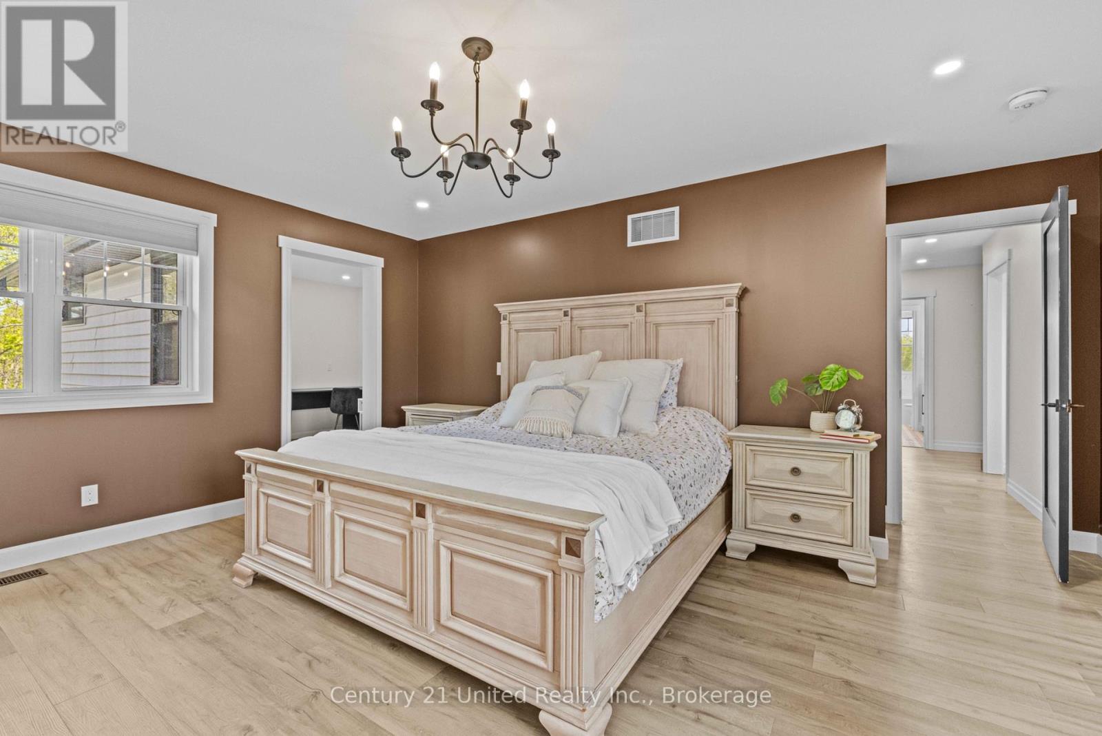 23 Jack Hills Road Property Photo 17