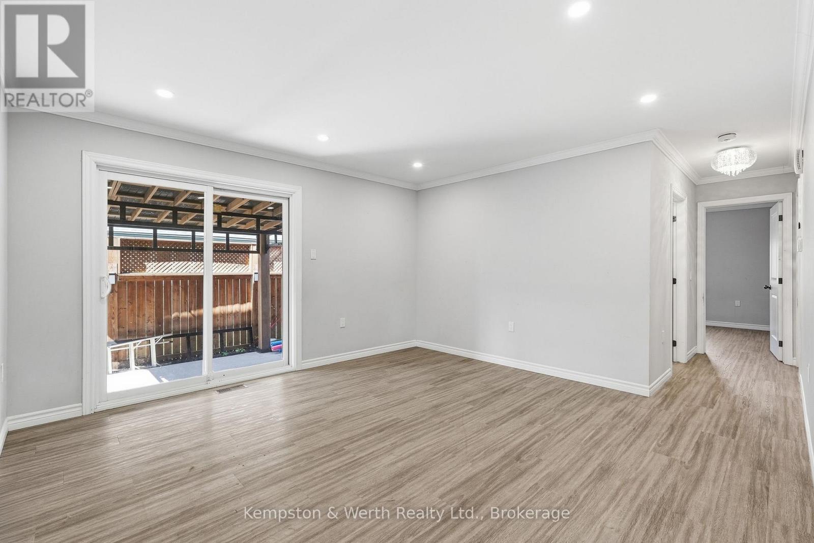 645 Davidson Avenue S Property Photo 20