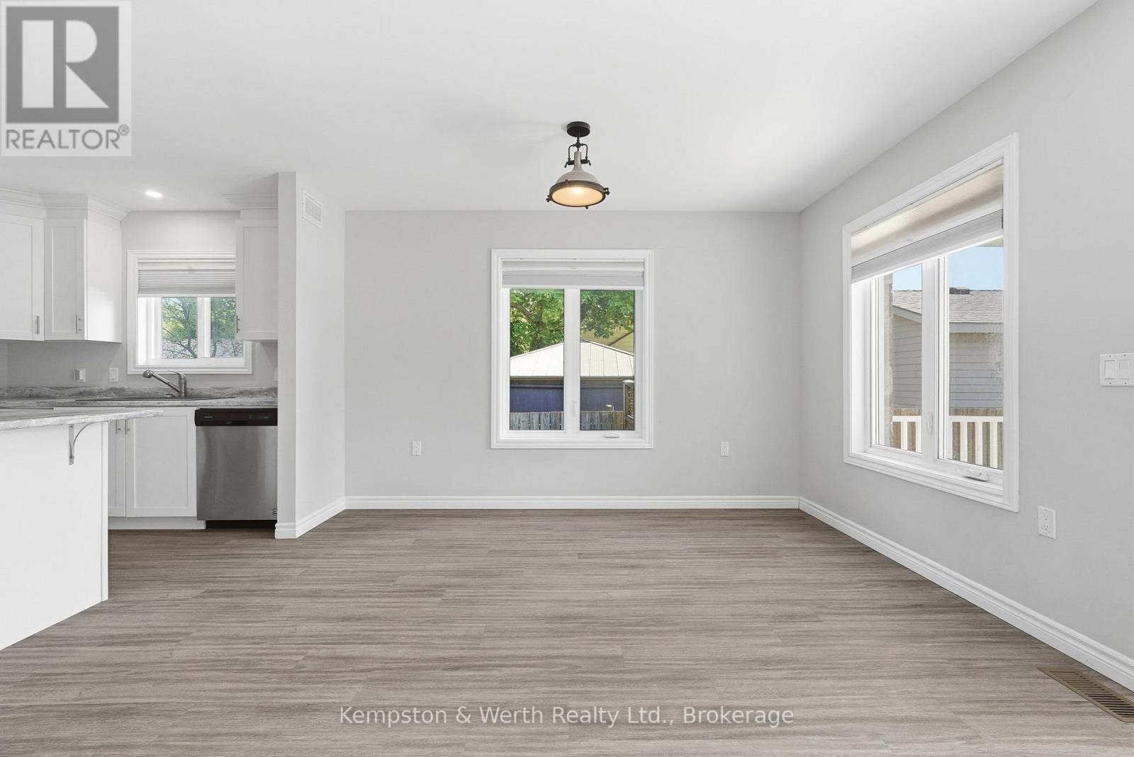 645 Davidson Avenue S Property Photo 25