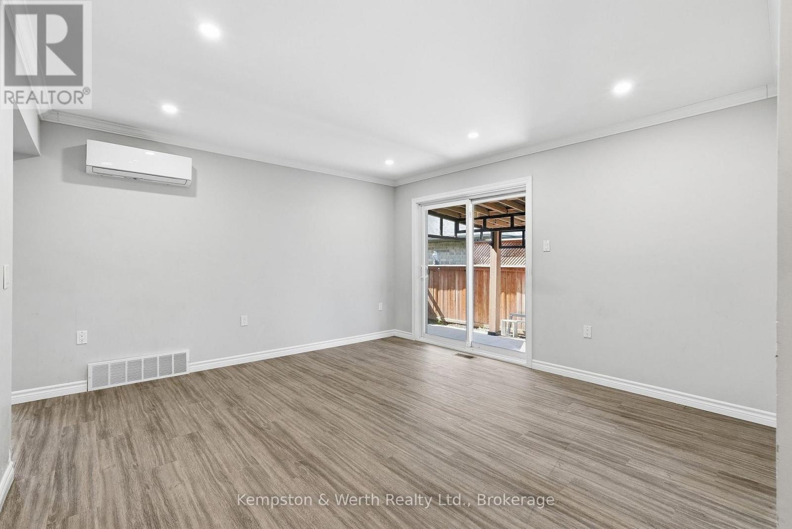 645 Davidson Avenue S Property Photo 26