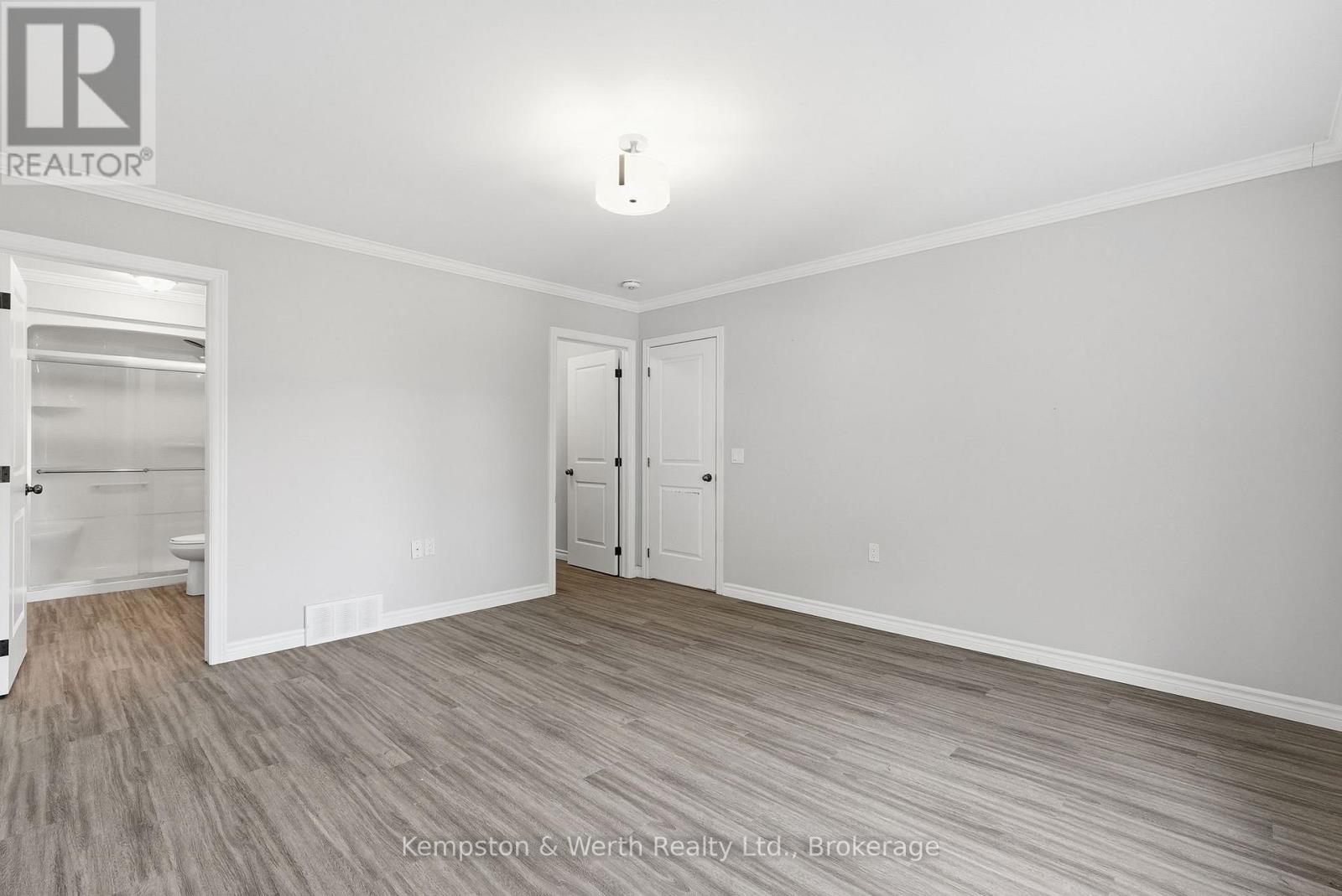 645 Davidson Avenue S Property Photo 29