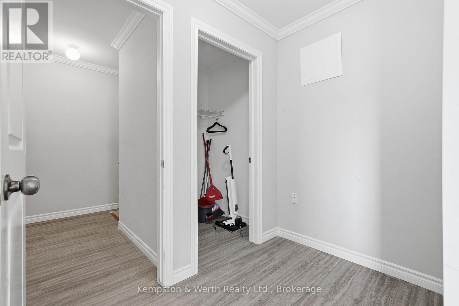645 Davidson Avenue S Property Photo 30