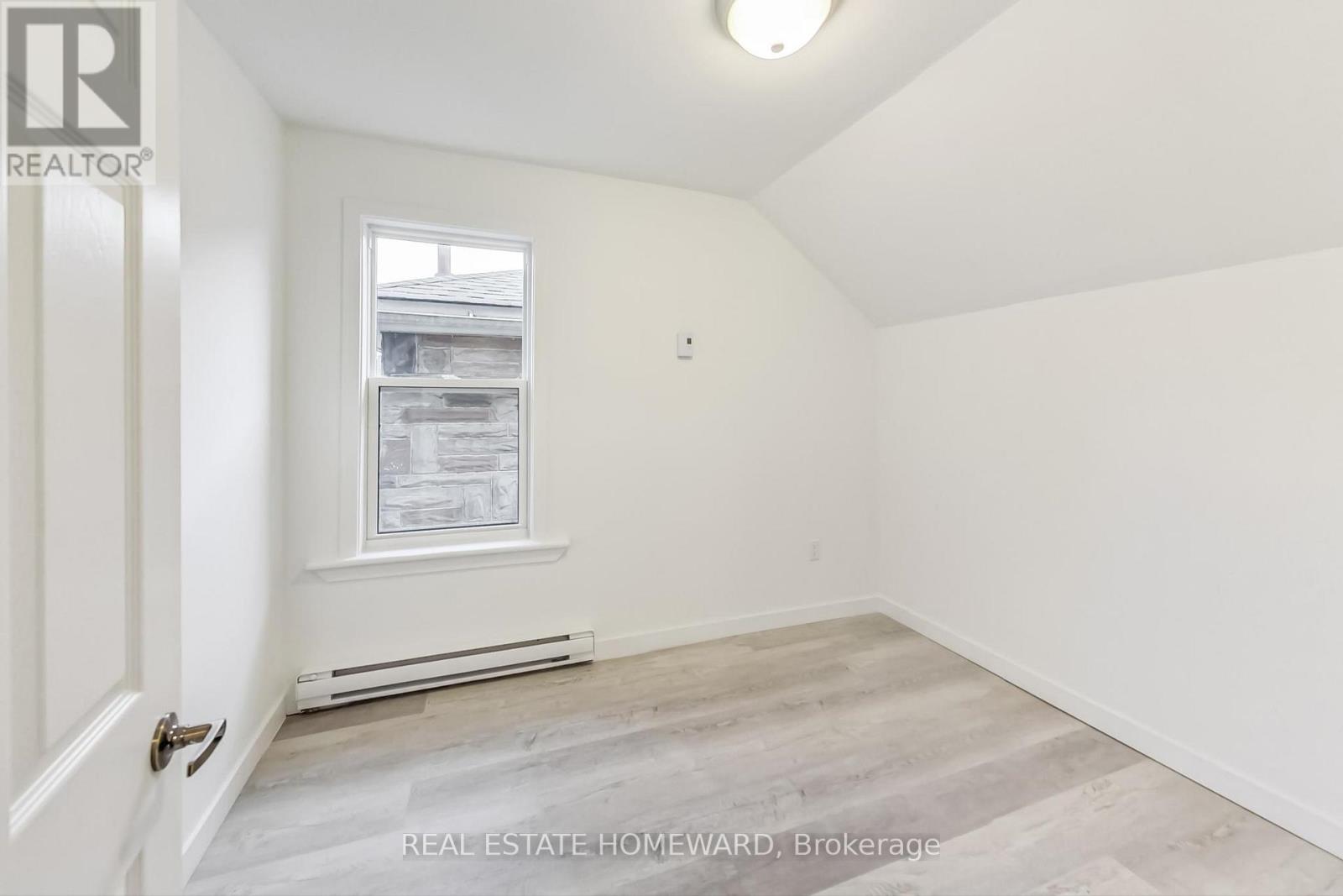 91 Water Street S Property Photo 18
