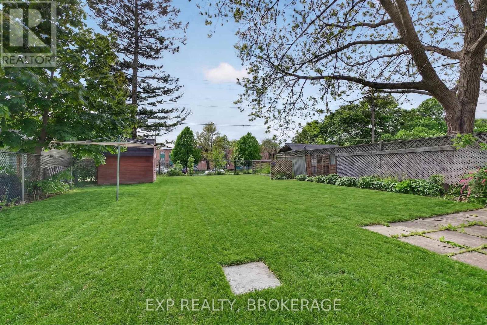 340 Palace Road Property Photo 23