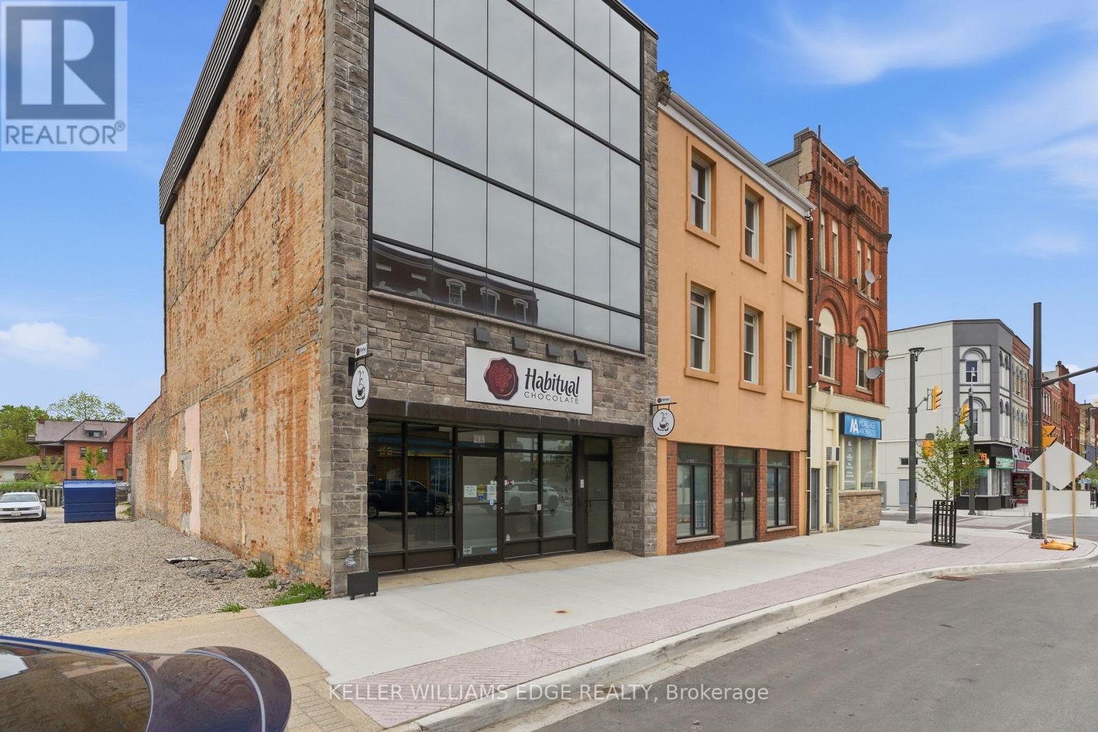 389 DUNDAS STREET Property Photo 1