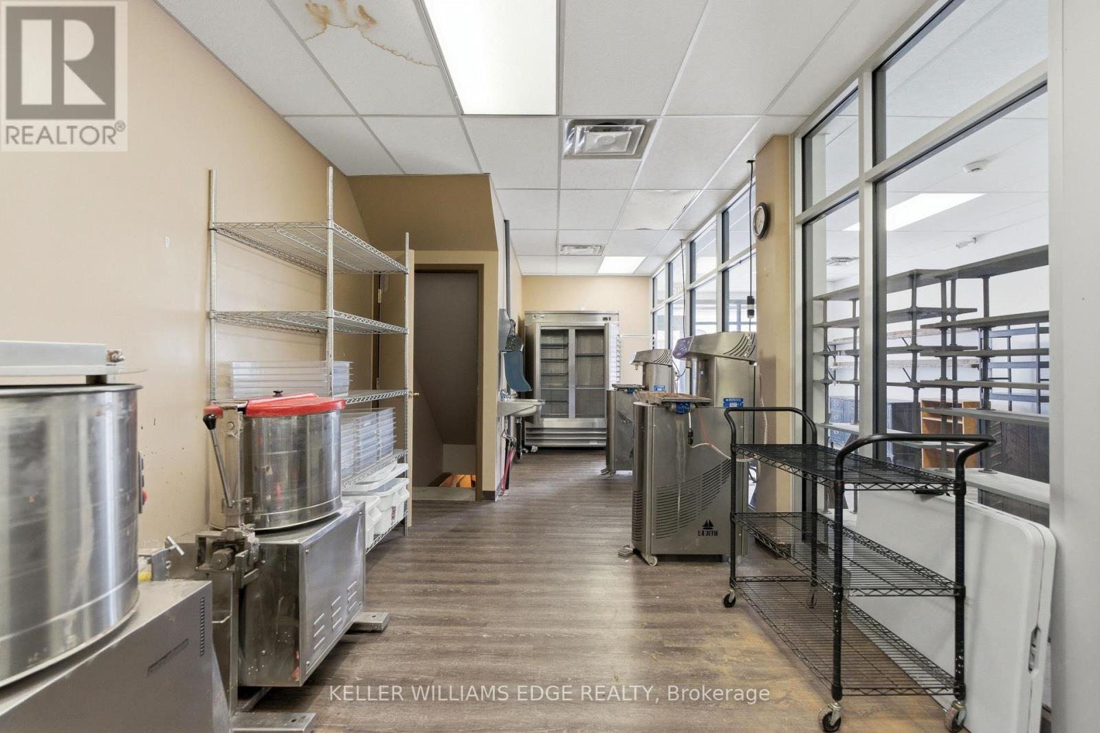 389 Dundas Street Property Photo 5