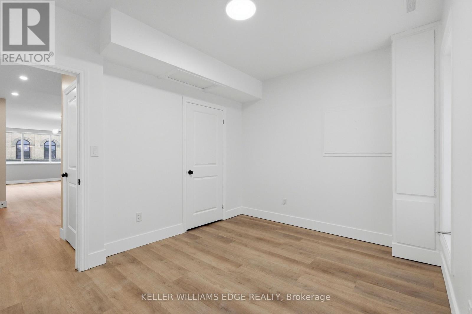 389 Dundas Street Property Photo 12