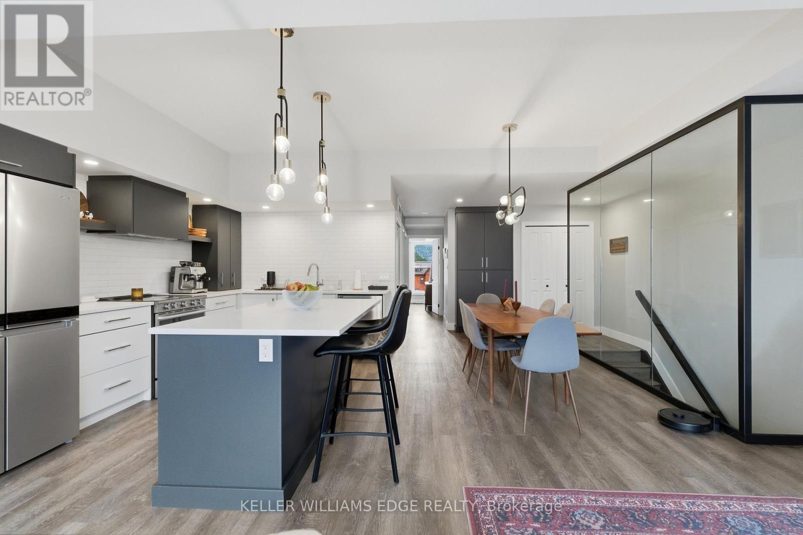 389 Dundas Street Property Photo 22