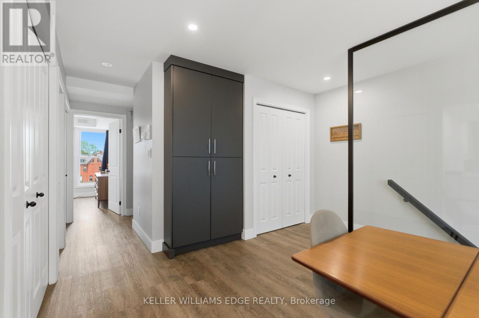 389 Dundas Street Property Photo 23