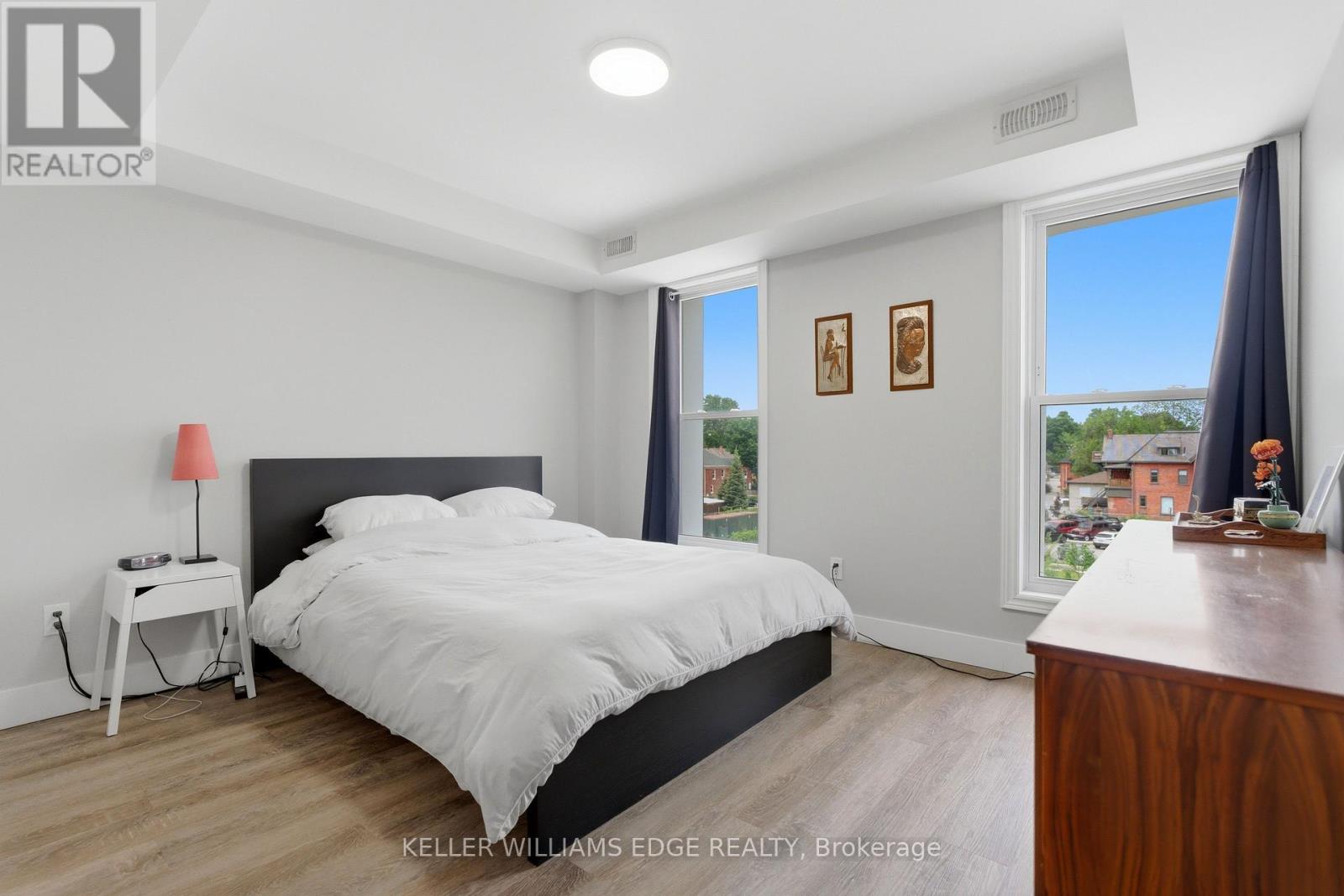 389 Dundas Street Property Photo 26