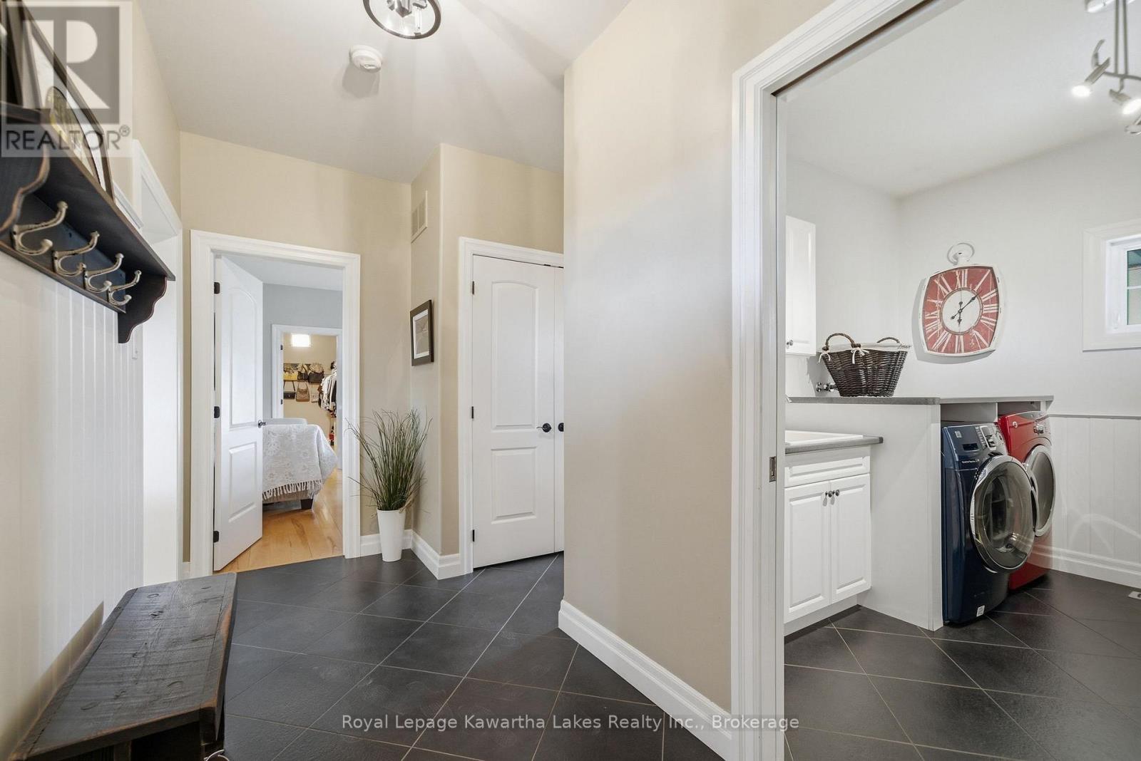 431 Meadowview Road Property Photo 24