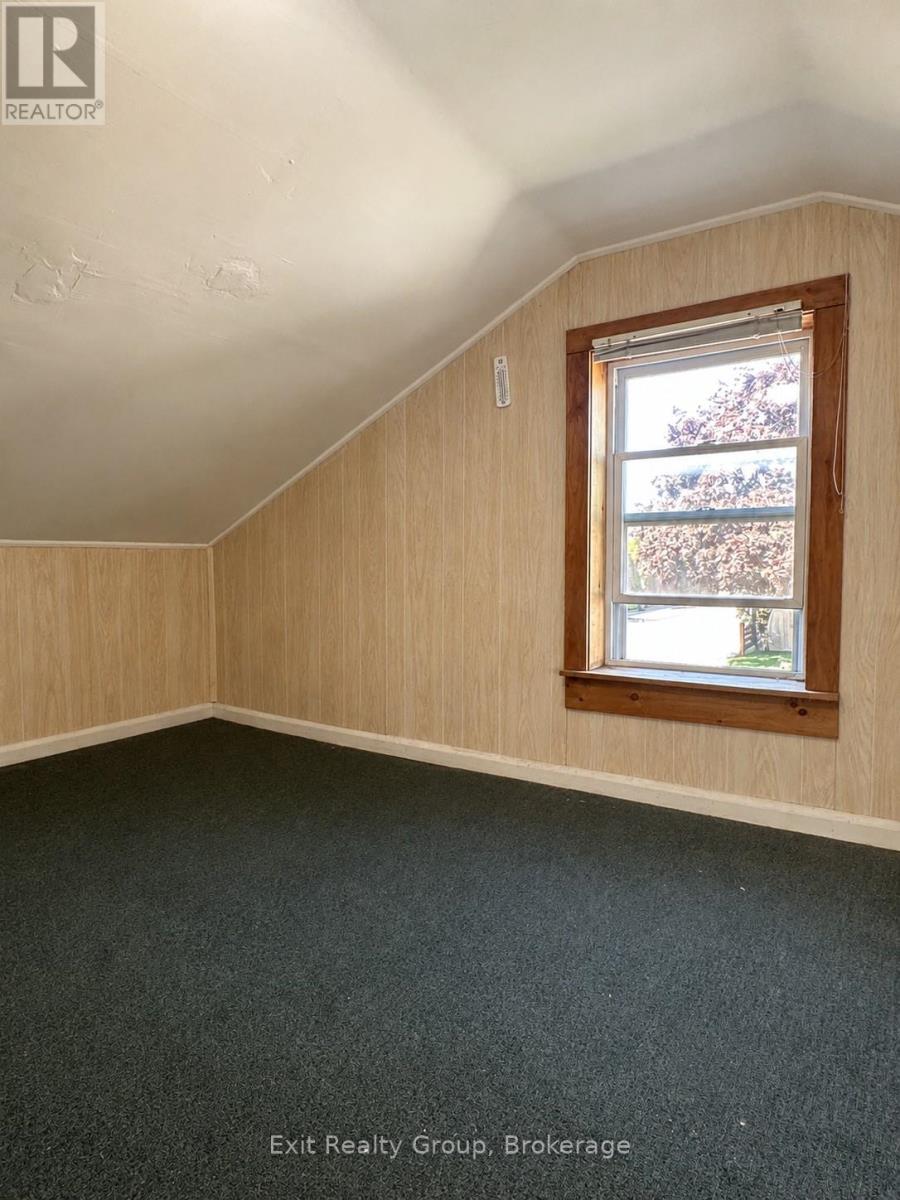 27 Young Street Property Photo 17