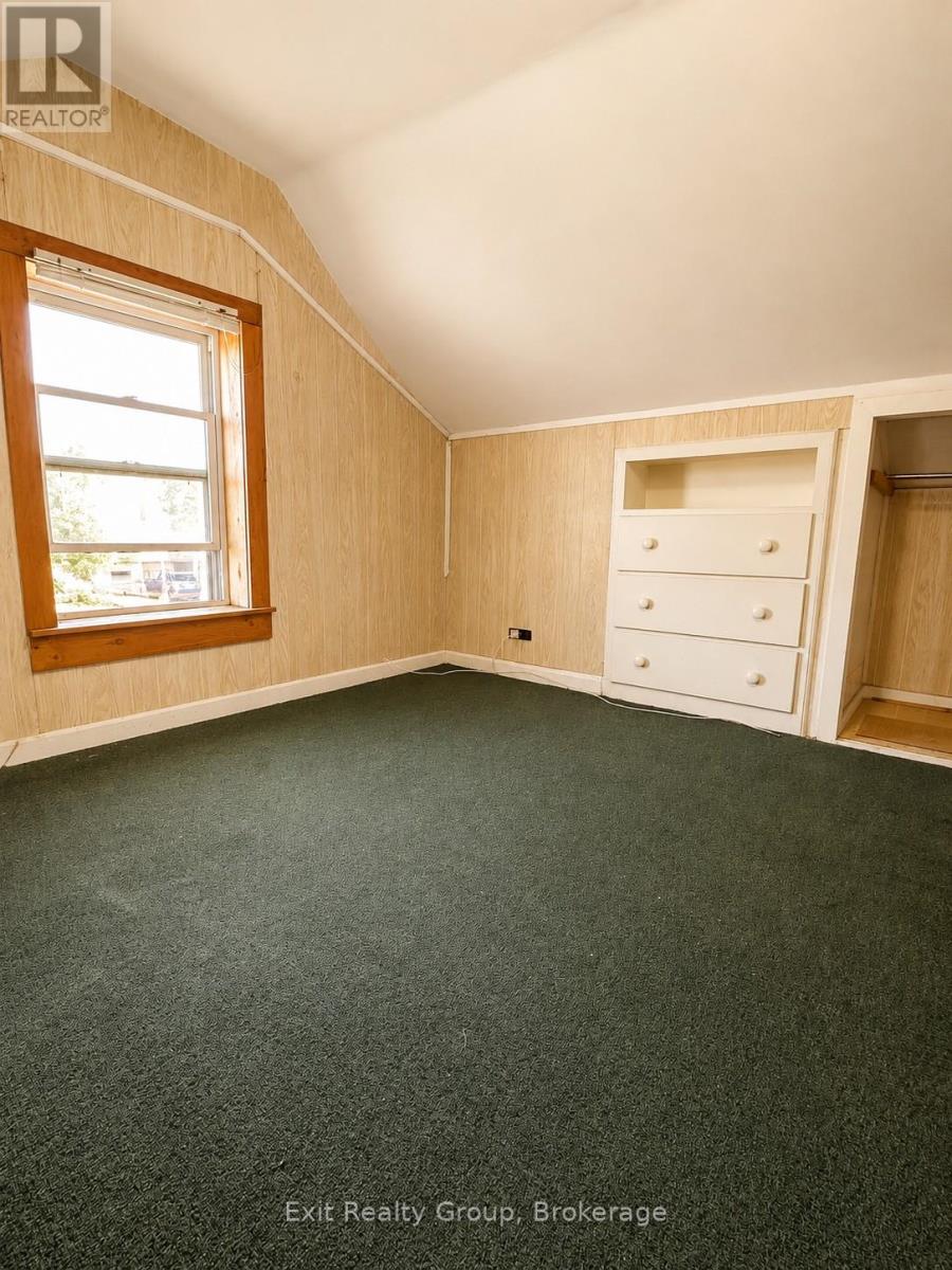 27 Young Street Property Photo 18