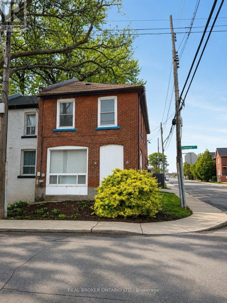 105 Cheever Street Property Photo 3