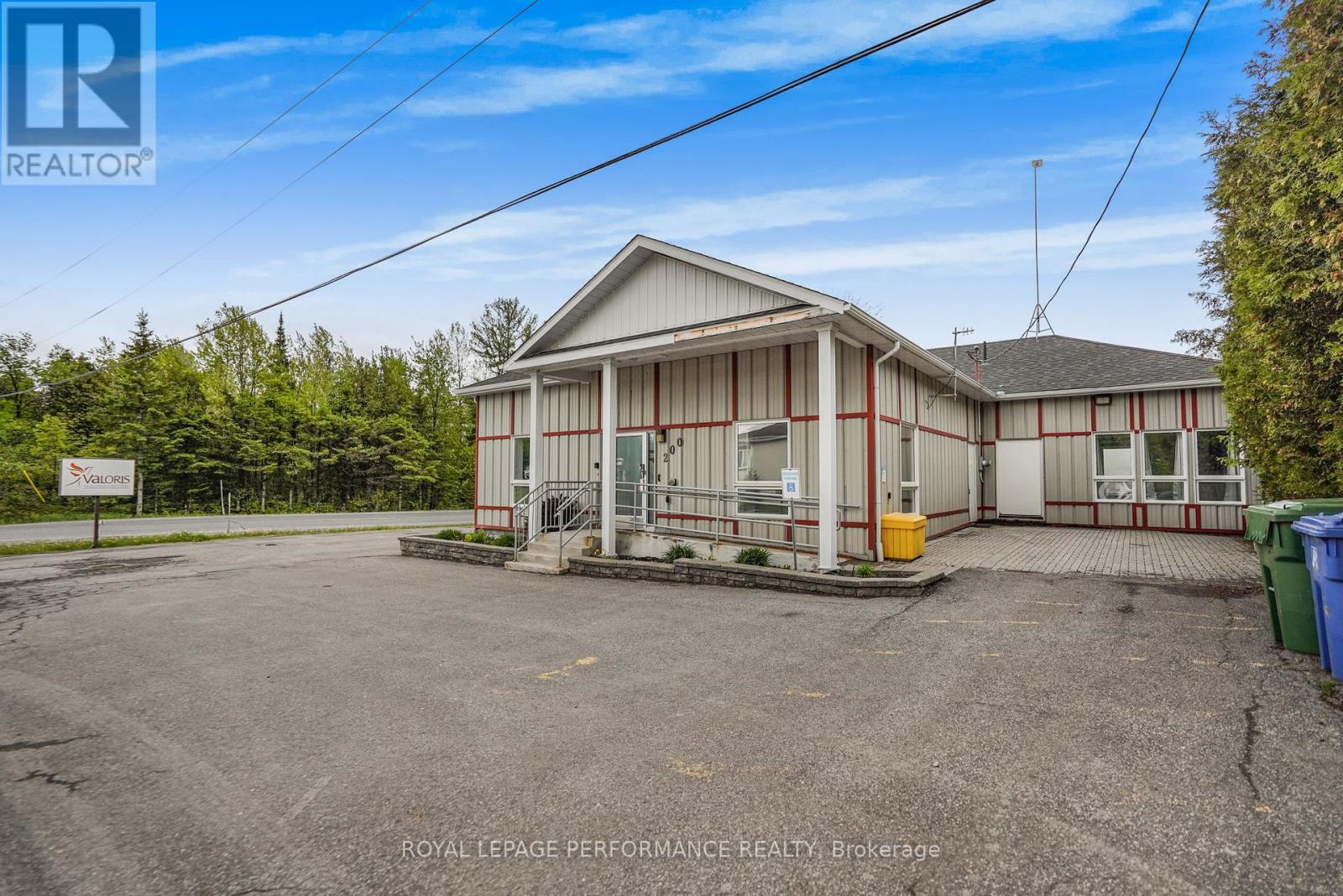 200 Du Comte Street Property Photo 2
