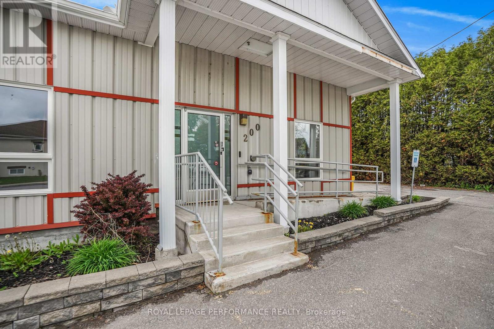 200 Du Comte Street Property Photo 5