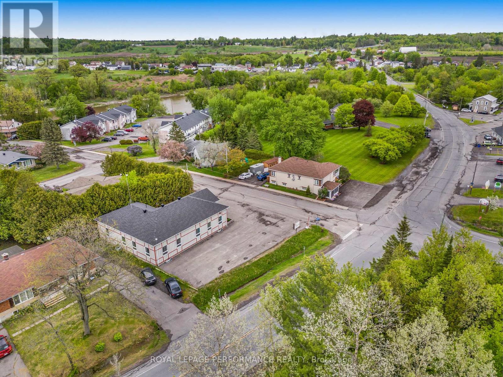 200 Du Comte Street Property Photo 33