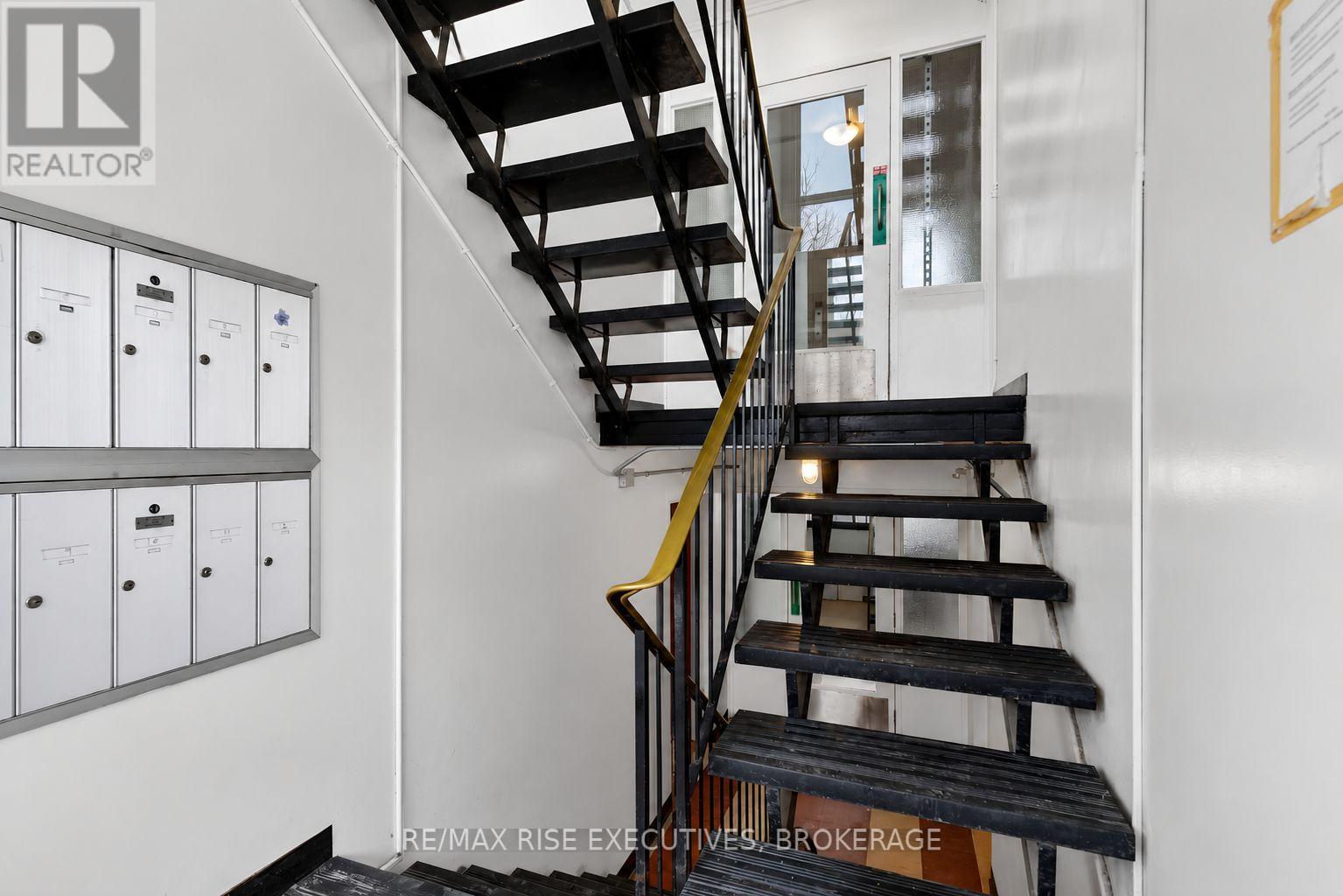 48 Stephen Street Property Photo 5