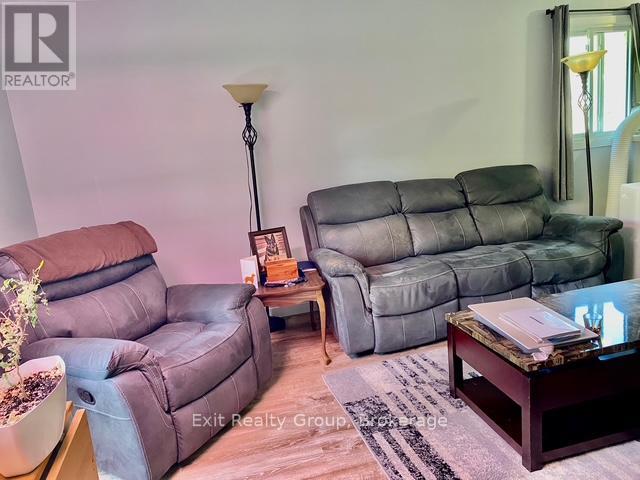 116 Nicholas Street Property Photo 16