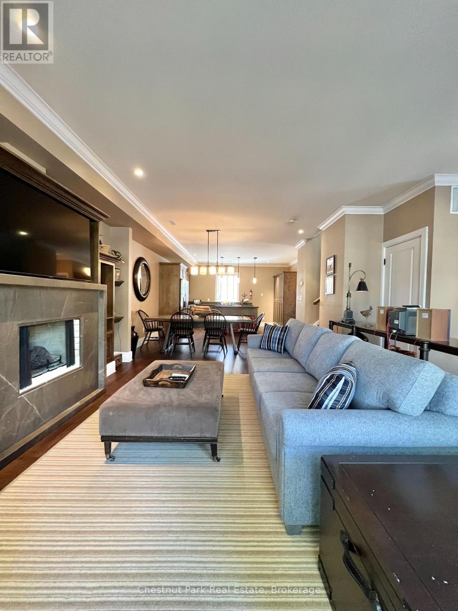 Unit 11 - 301 Emerald Hills Court Property Photo 4