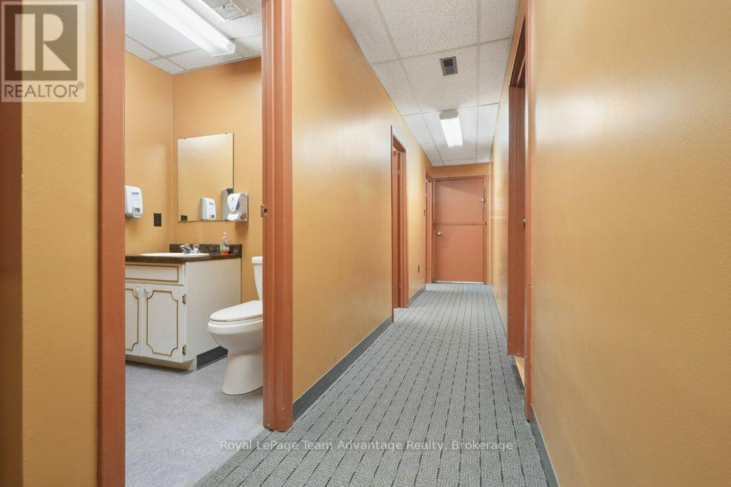 24 William Street Property Photo 15