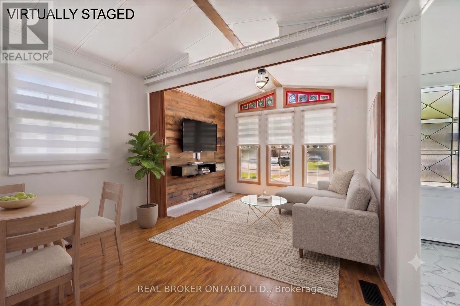 490 Spruce Street Property Photo 7