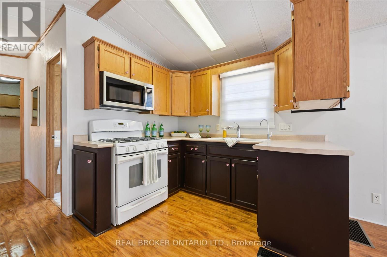 490 Spruce Street Property Photo 11