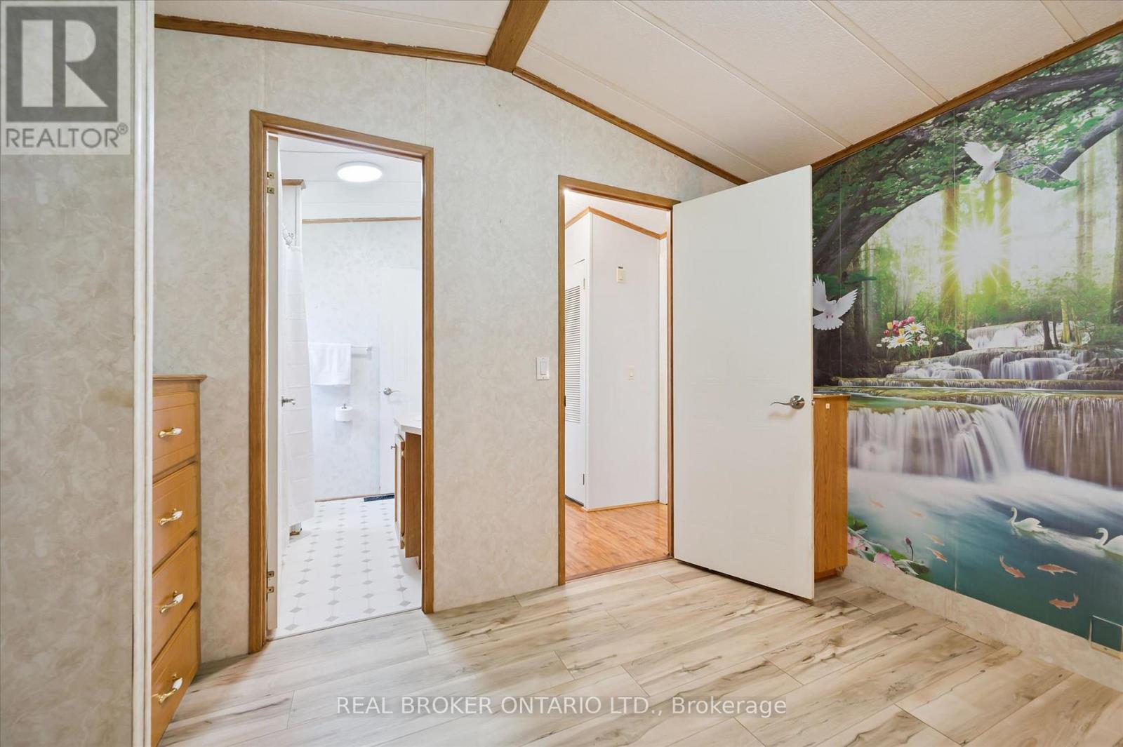 490 Spruce Street Property Photo 16