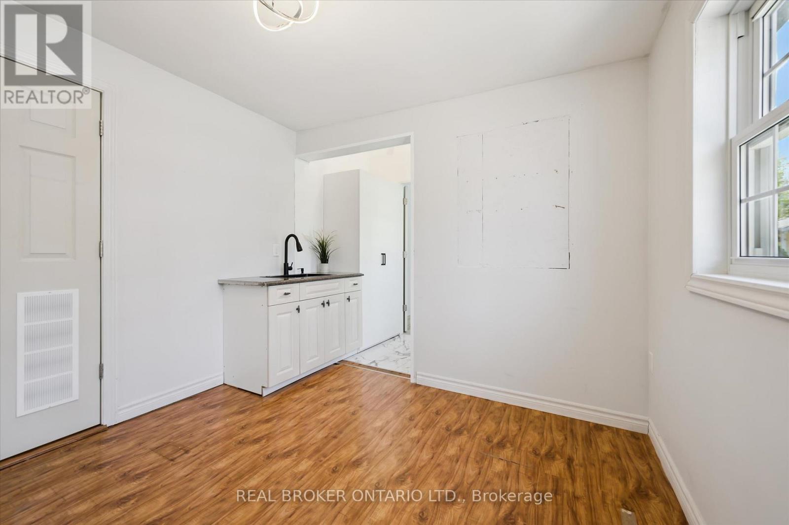 490 Spruce Street Property Photo 20
