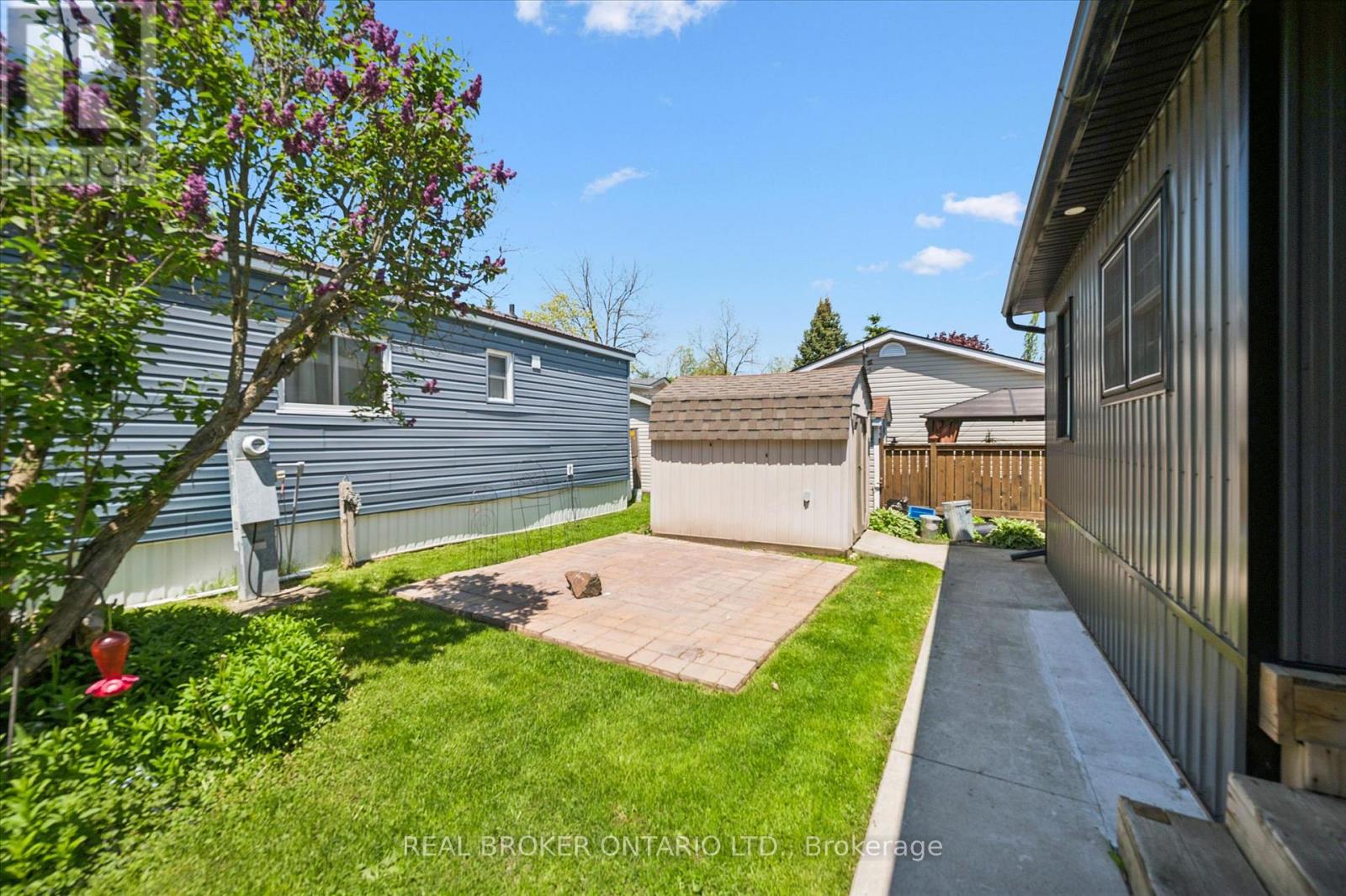 490 Spruce Street Property Photo 25