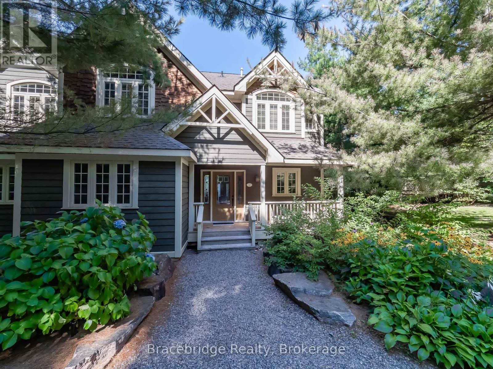 SANDFIELD 3 W3 - 3876 MUSKOKA RD 118 HIGHWAY W Property Photo 1