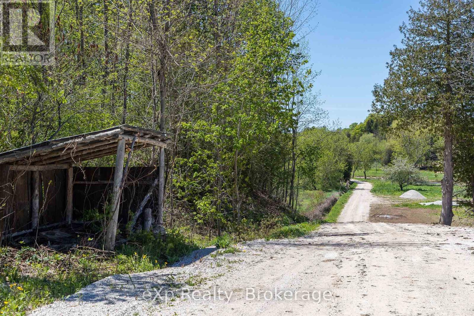 157659 7th Line Property Photo 40